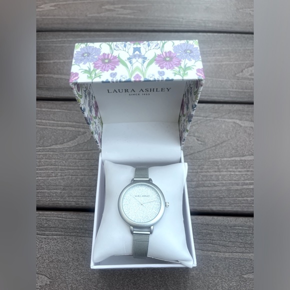 💥HP 💥 Women's Glitz Sparkle Dial Spray Silver Alloy Mesh Band Watch 36mm - Picture 1 of 7